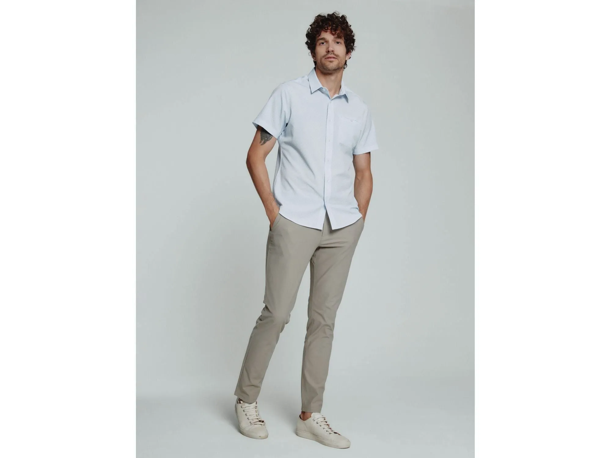 7 Diamonds Infinity Chino In Taupe