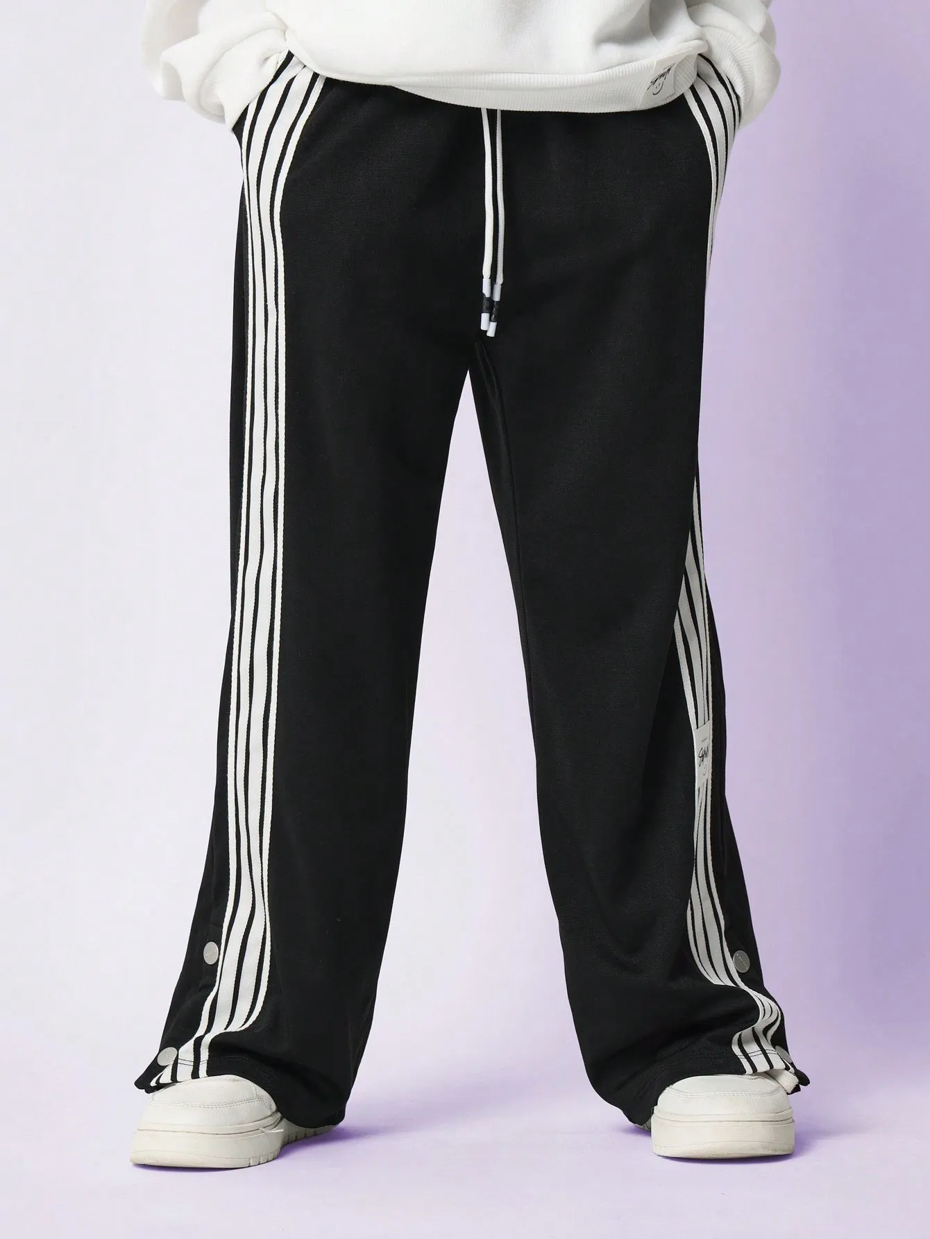 Tween Girls Comfy Overhead Graphic Printed Hoodie & Drop Crotch Stripe Tape Sweatpants 2 Piece Set